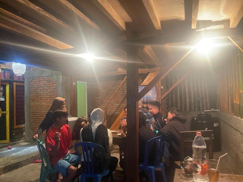 Jaya Homestay Tetebatu Exterior foto