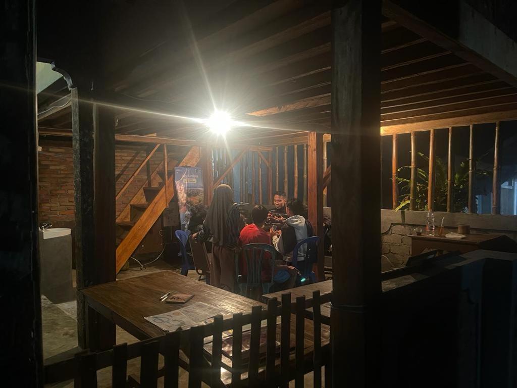 Jaya Homestay Tetebatu Exterior foto